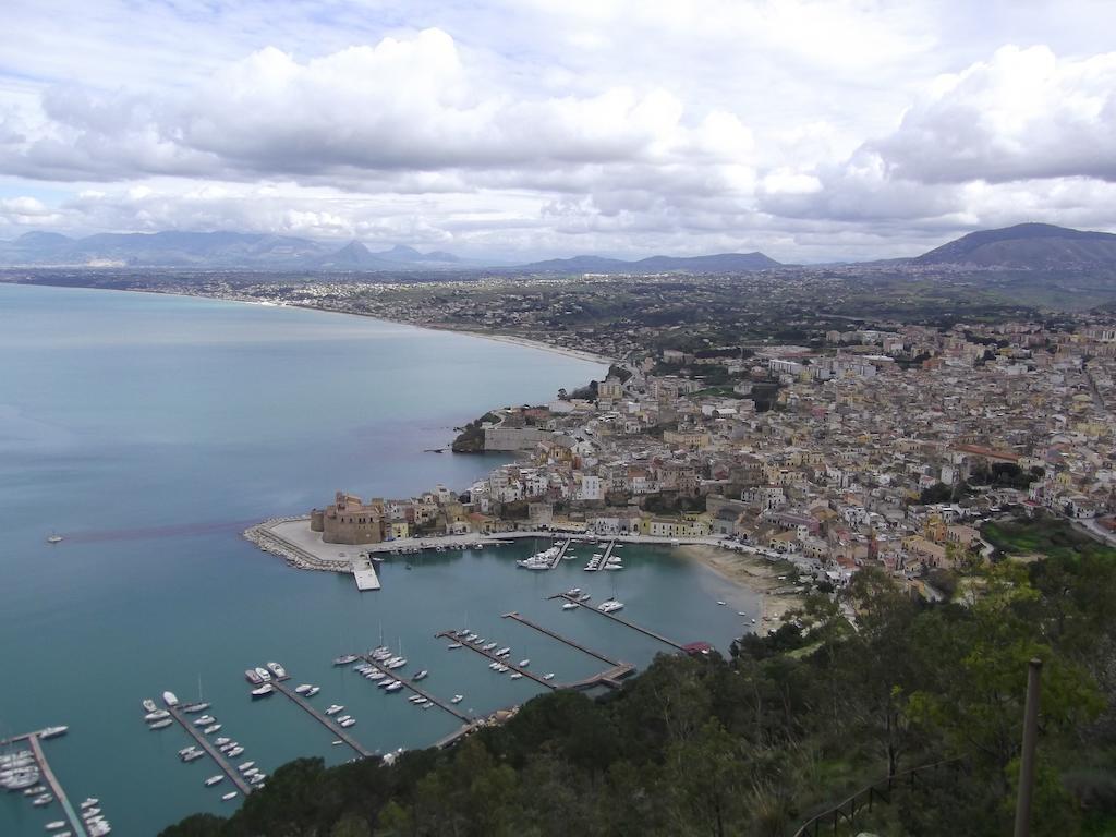 Zu Pippinu Castellammare del Golfo Exterior foto