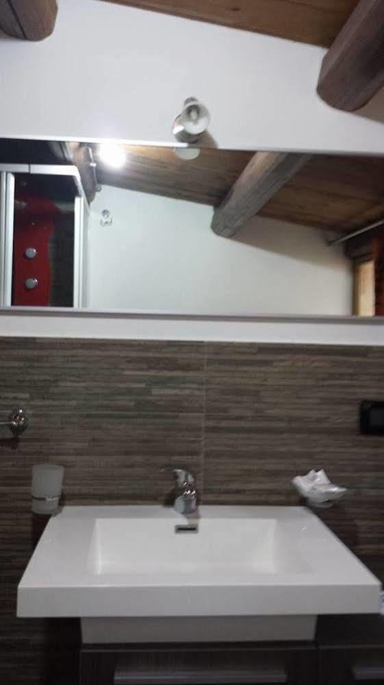 Zu Pippinu Castellammare del Golfo Exterior foto