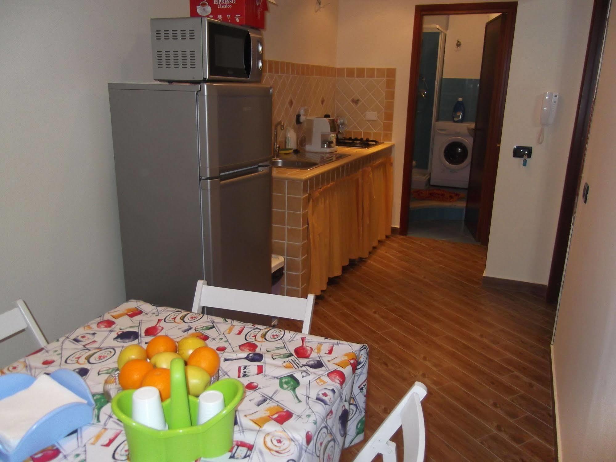 Zu Pippinu Castellammare del Golfo Exterior foto