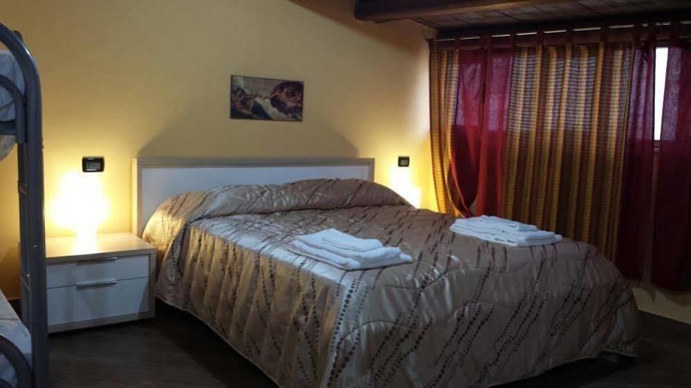 Zu Pippinu Castellammare del Golfo Exterior foto